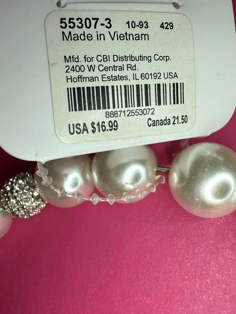 Pearl rhinestone elegant hair band.